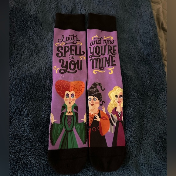 Disney Hocus Pocus Socks - Picture 3 of 3